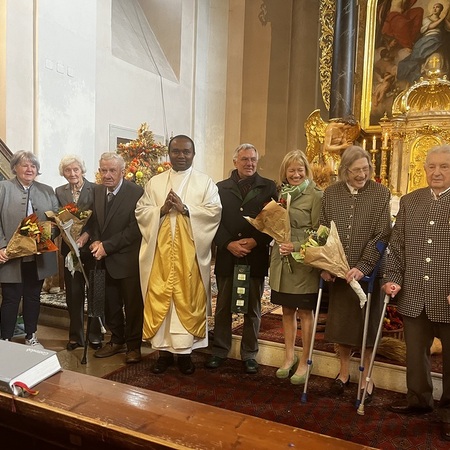 Pater Pius mit unseren Jubelpaaren
